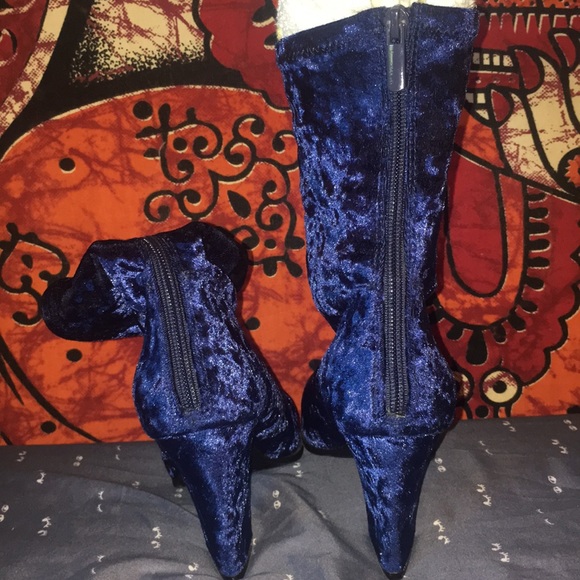 Blue Suede Boots | 7 - Picture 4 of 5